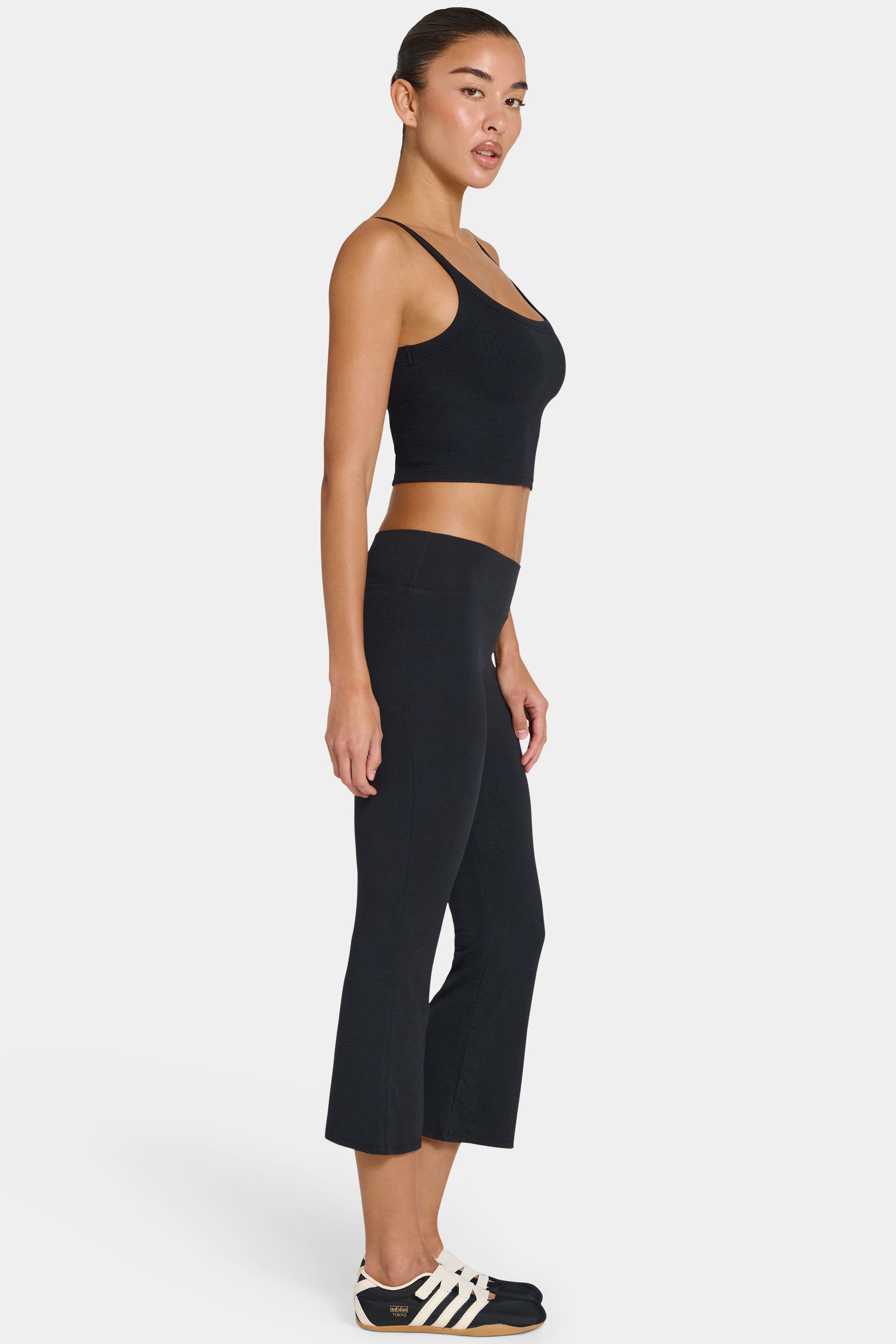 ButterCloud™ Flared Capri Leggings in Black