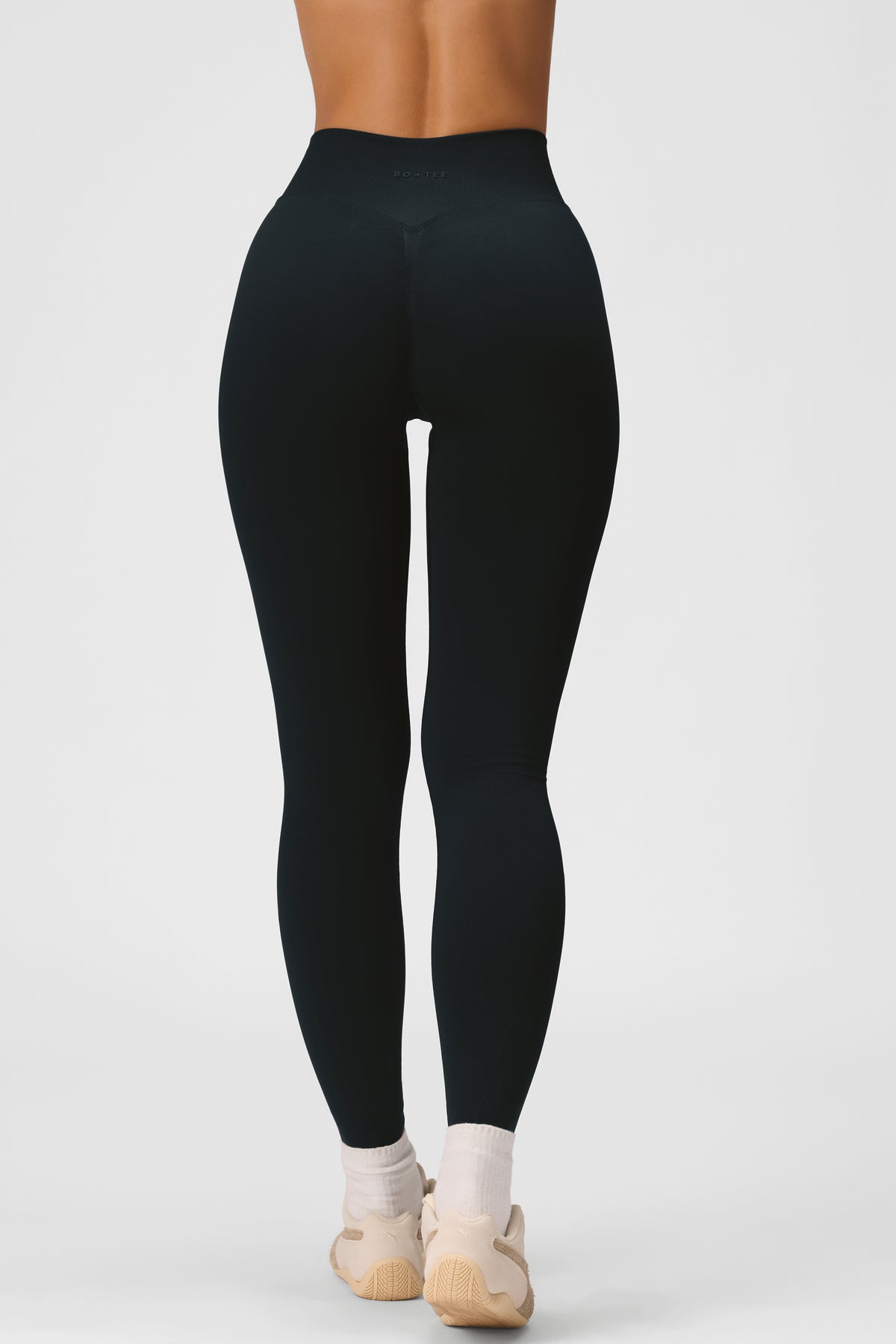 Seamless Full-Length Leggings in Black