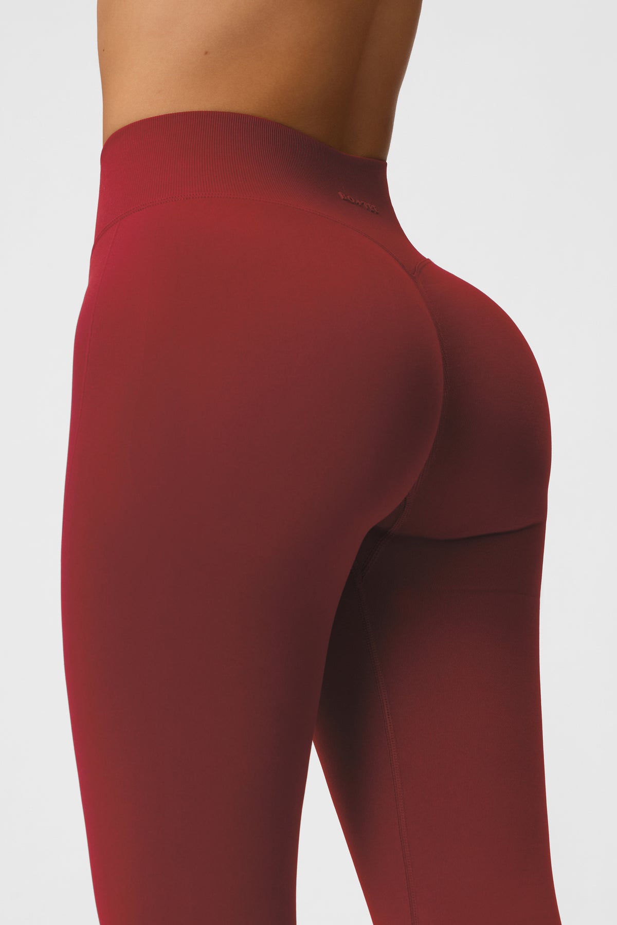 Seamless Full-Length Leggings in Dark Cherry