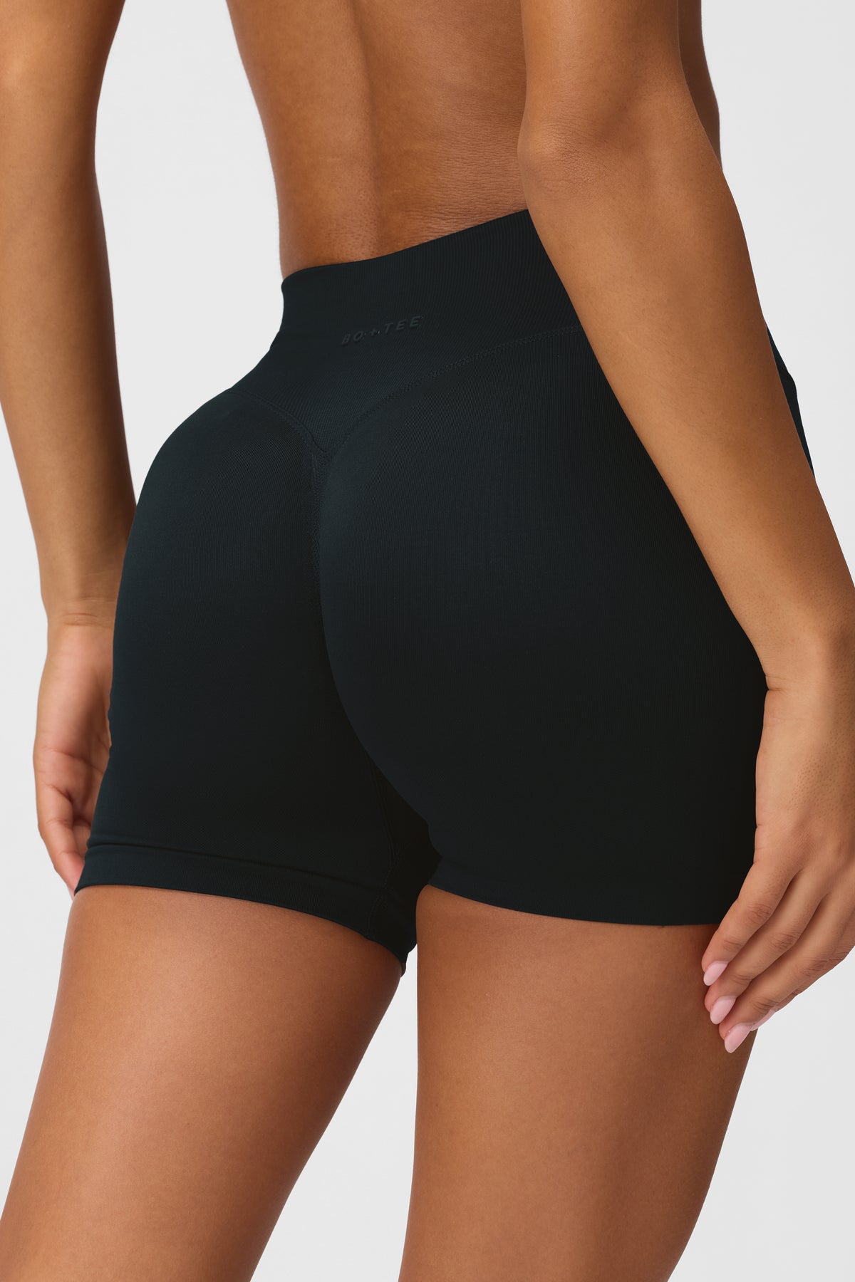 Seamless Shorts in Black - 1