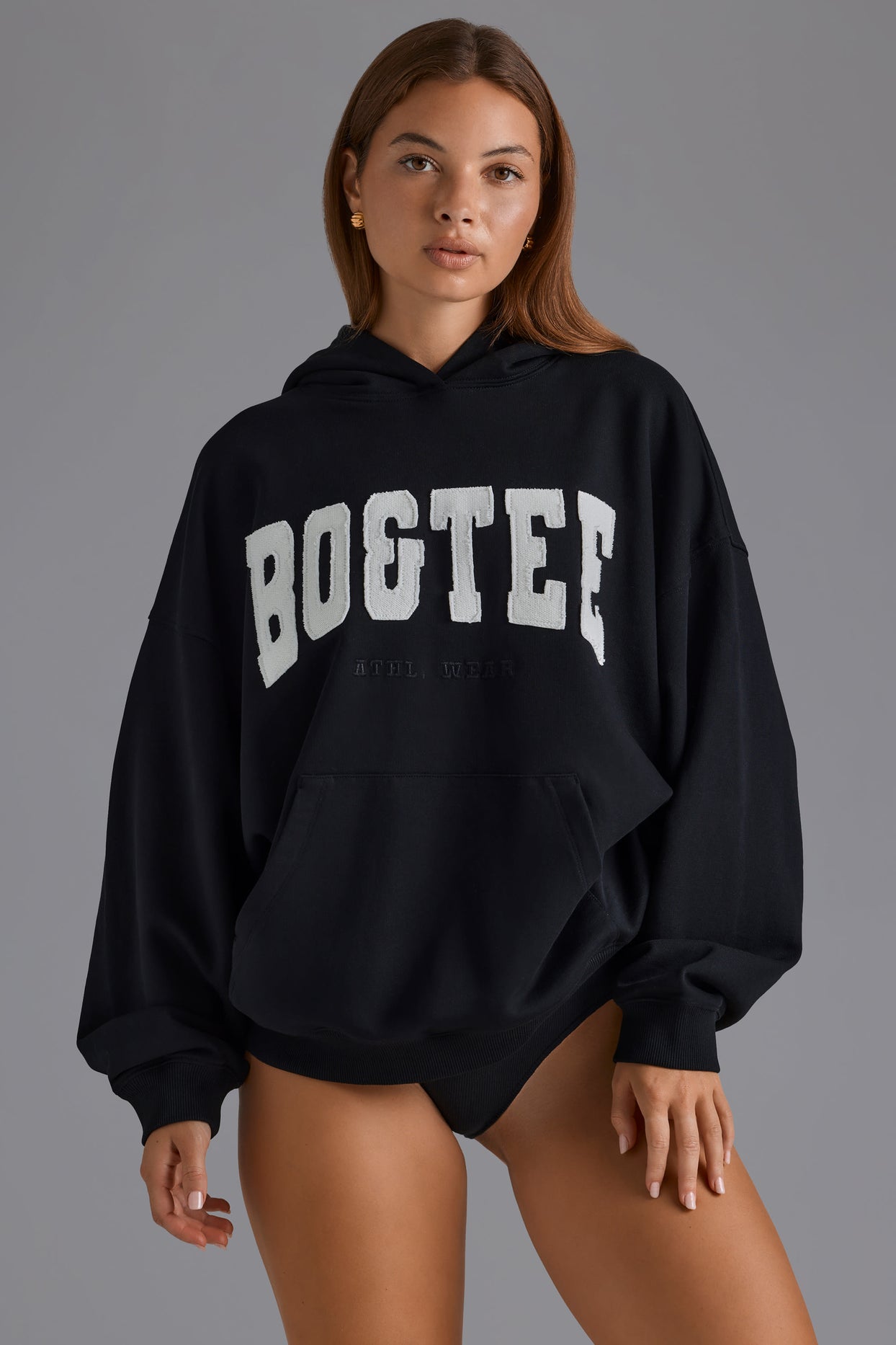 Cotton Fleece Appliqué Oversized Hoodie in Black - 5