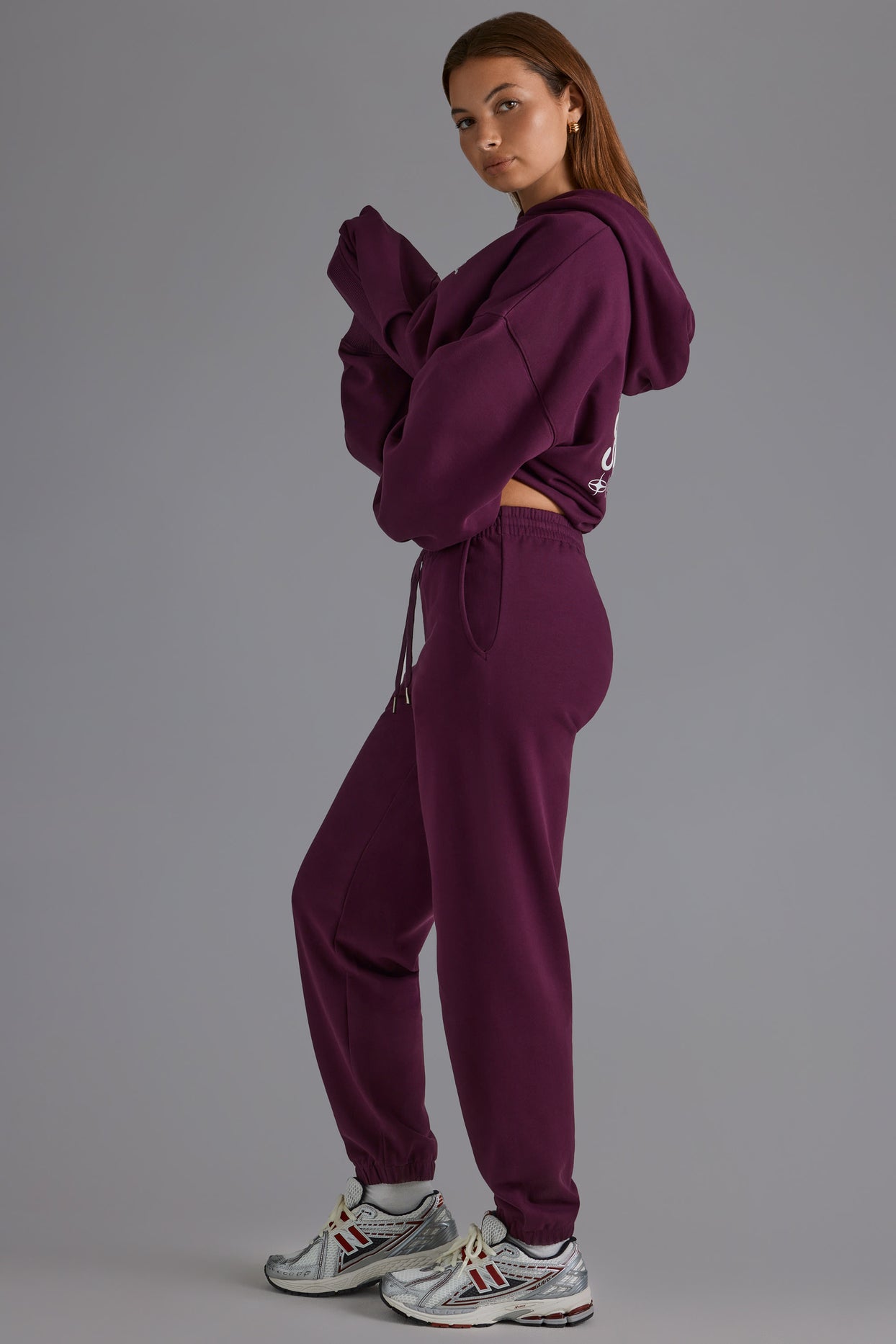Soft Cotton Jersey Relaxed Mid-Rise Joggers in Grape - 3