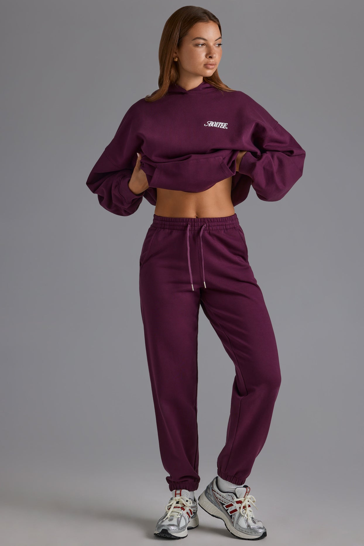Soft Cotton Jersey Relaxed Mid-Rise Joggers in Grape - 5