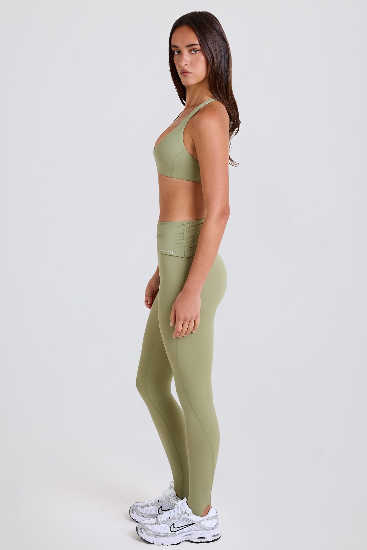 Foldover Mid-Rise Stirrup Leggings in Matcha - 3