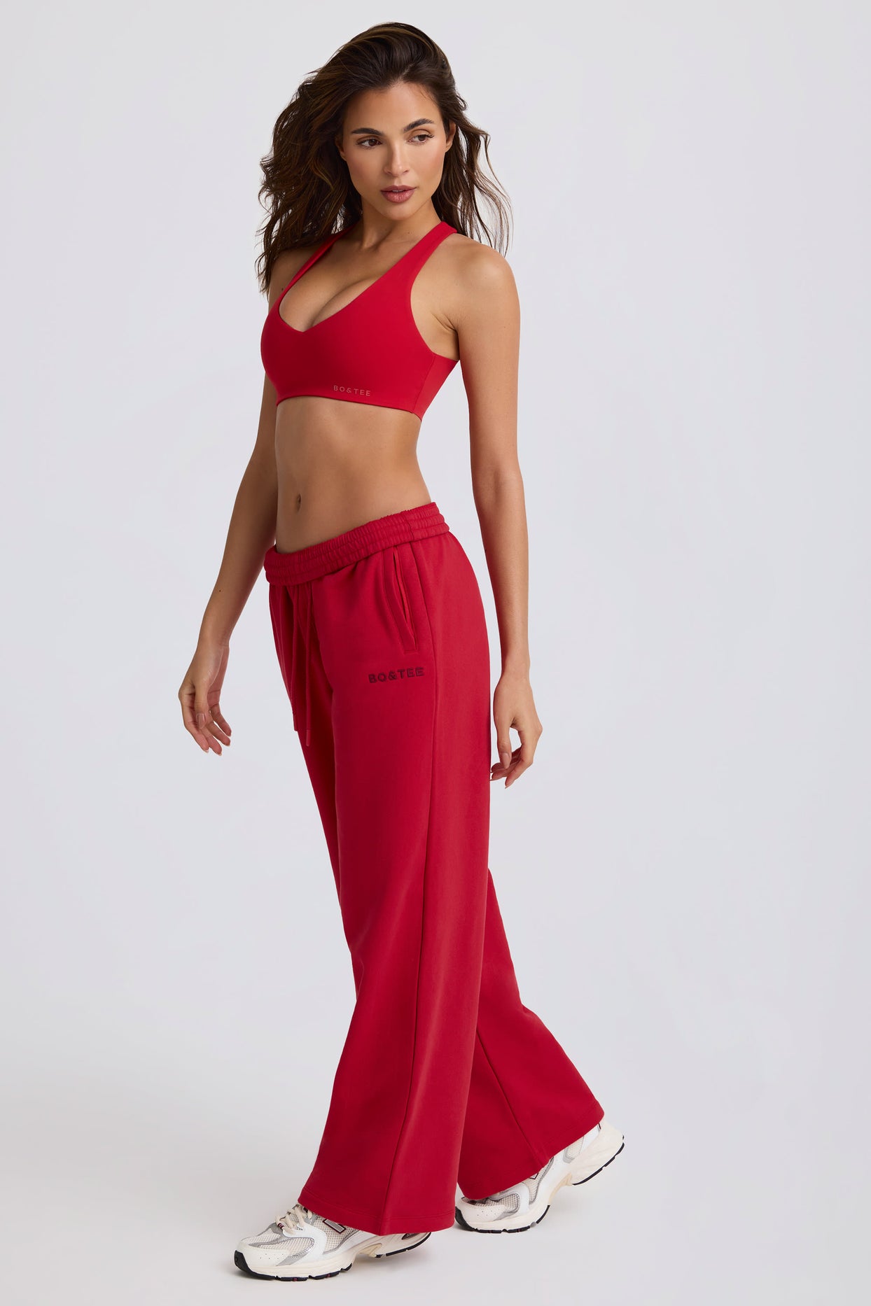 Soft Cotton Jersey Mid-Rise Wide-Leg Joggers in Hot Red - 3