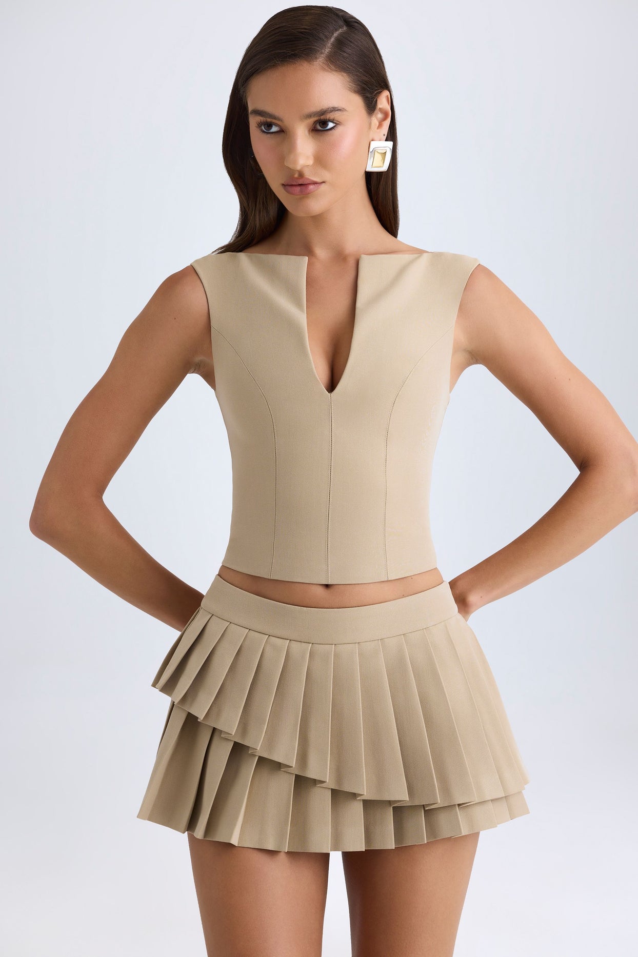 Layered Pleated Low-Rise Mini Skirt in Camel - 7
