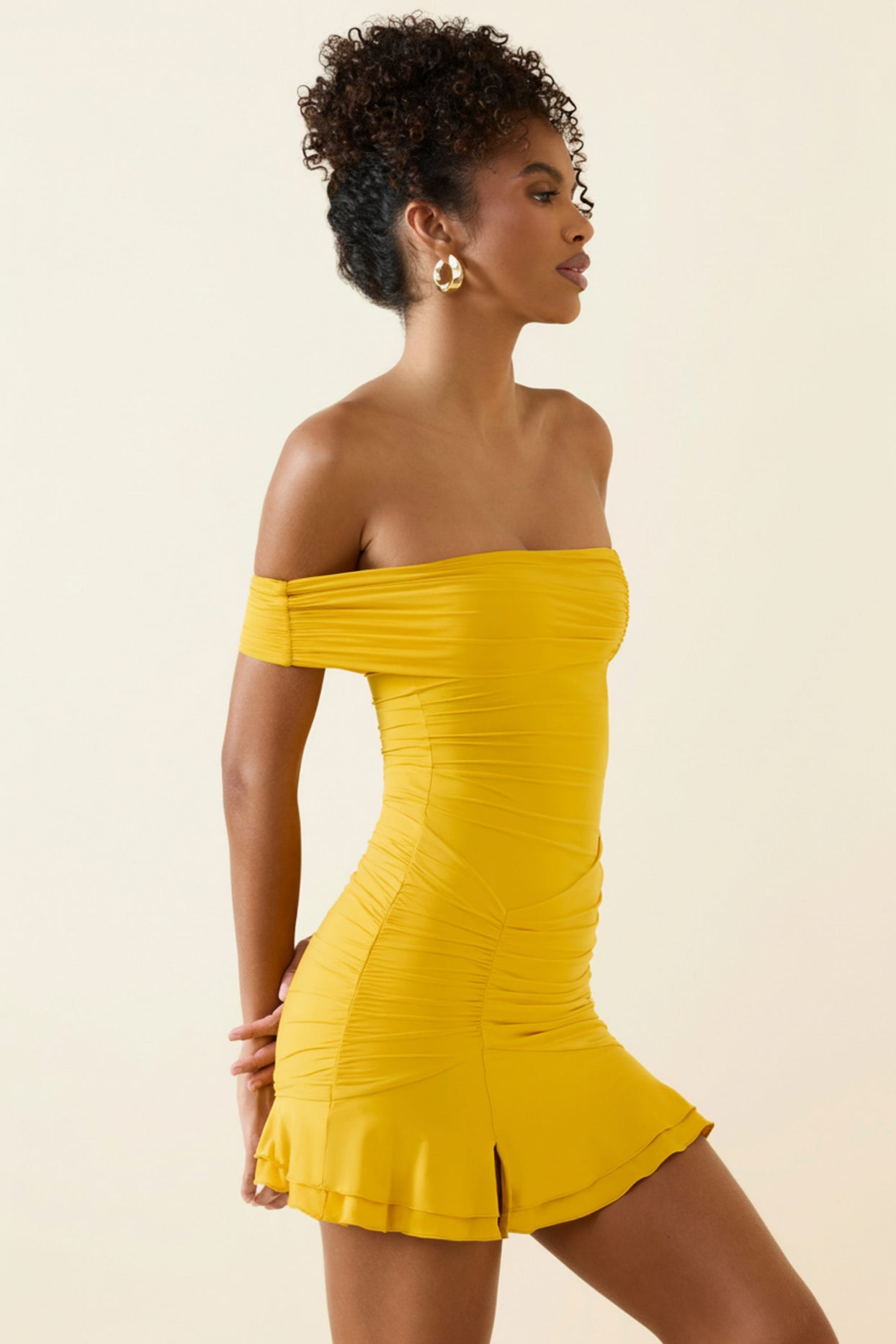 Asymmetric Ruched One-Shoulder Mini Dress in Golden Yellow - 3