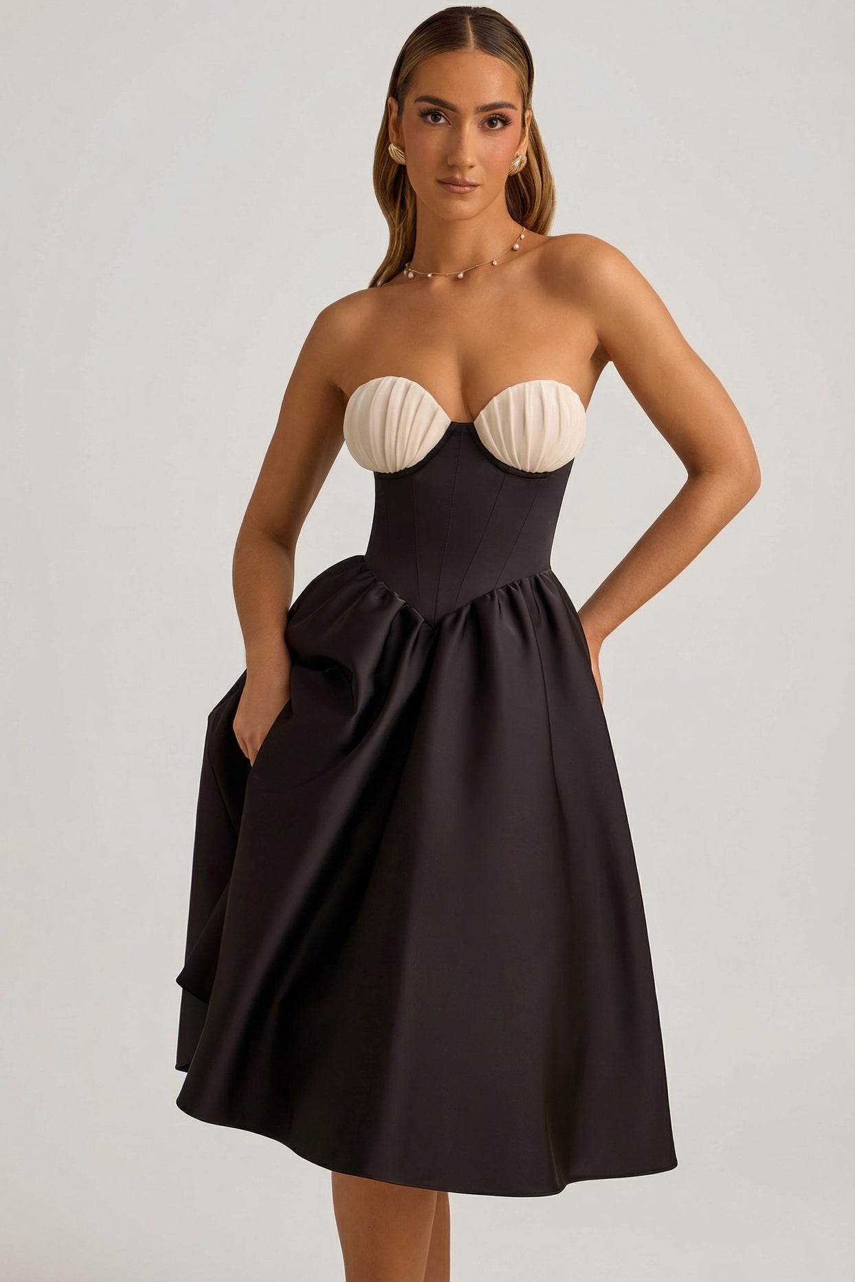 Strapless Corset Midi Dress in Black - 8