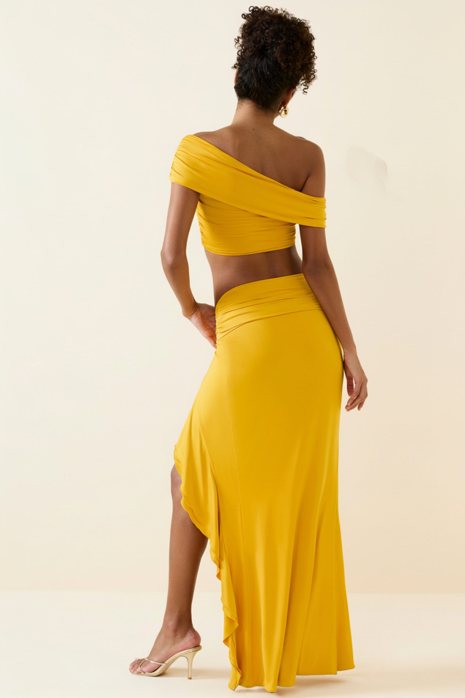 Asymmetric Ruffled Low-Rise Maxi Skirt in Golden Yellow - 2