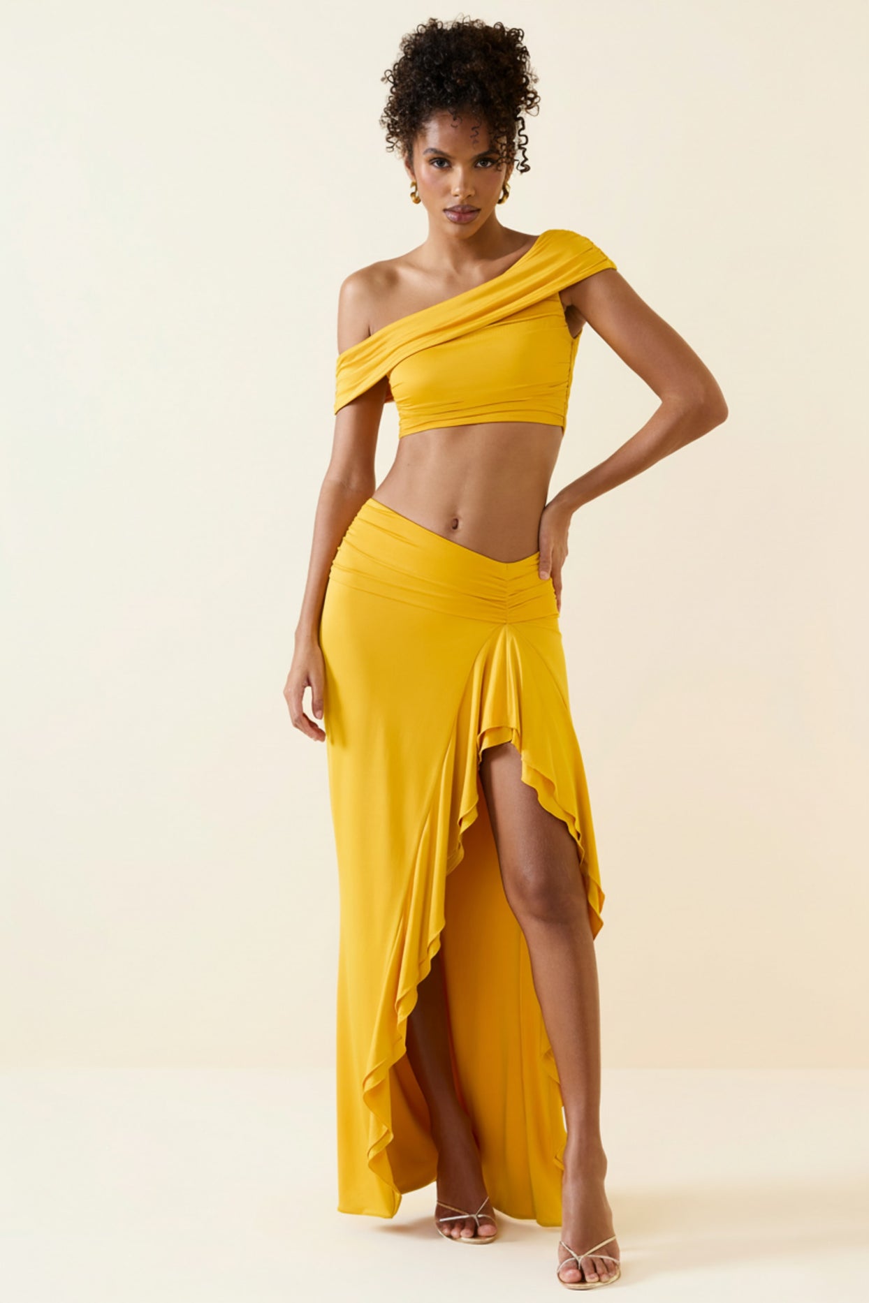 Asymmetric Ruffled Low-Rise Maxi Skirt in Golden Yellow - 4