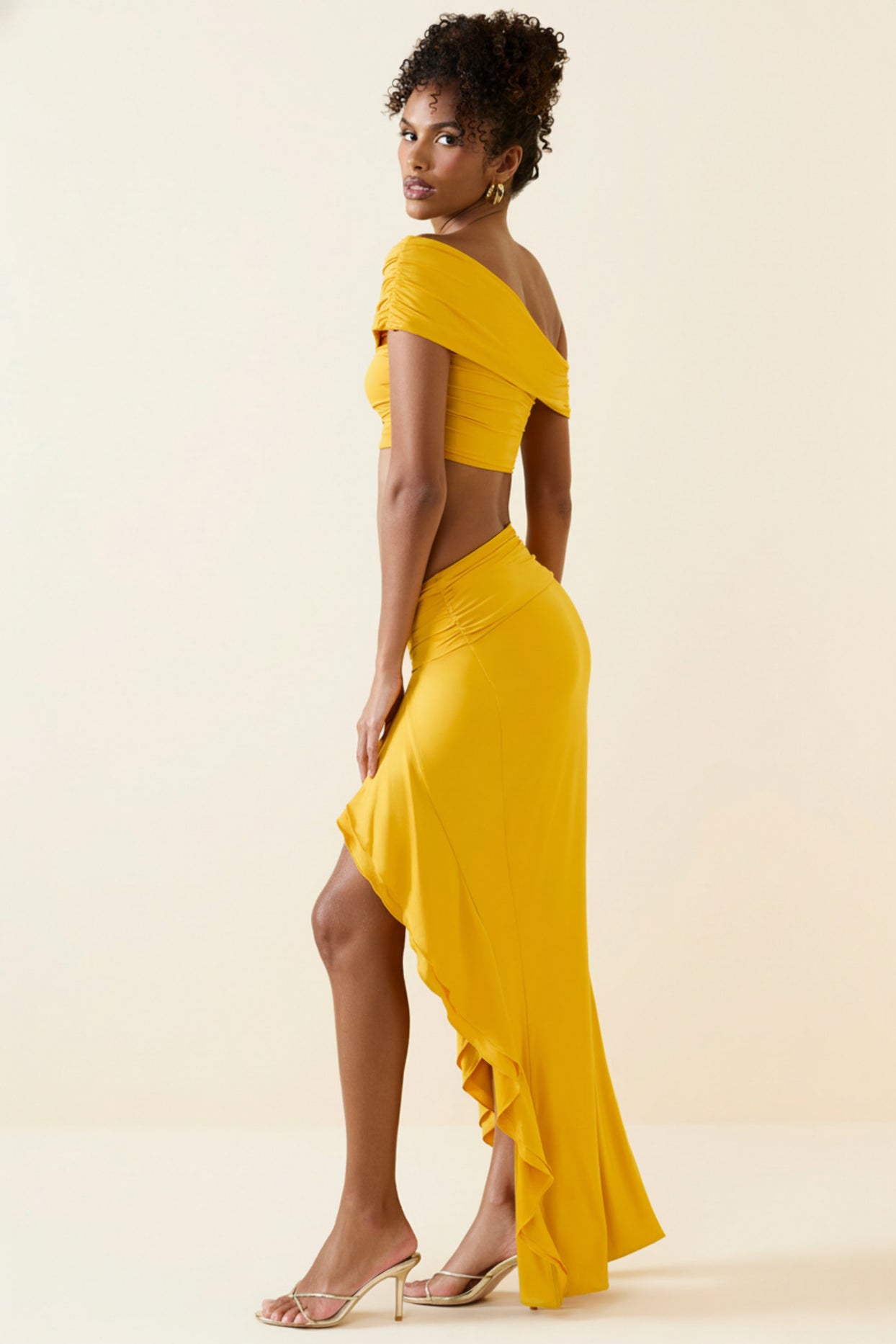 Asymmetric Ruffled Low-Rise Maxi Skirt in Golden Yellow - 5