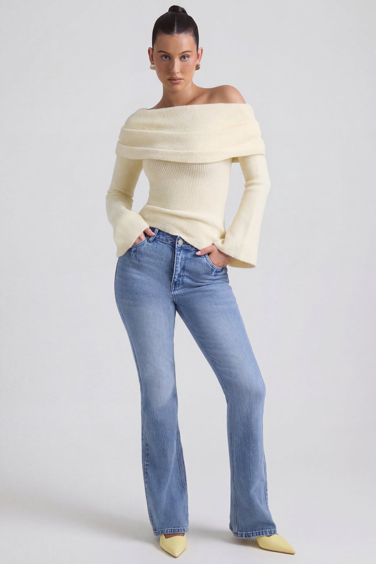 High-Rise Flared Jeans in Vintage Wash - 5