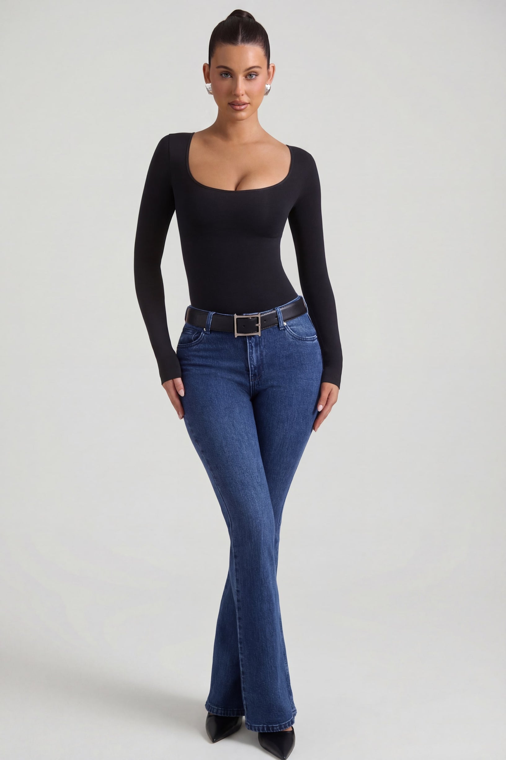 High-Rise Flared Jeans in Indigo Wash - 1