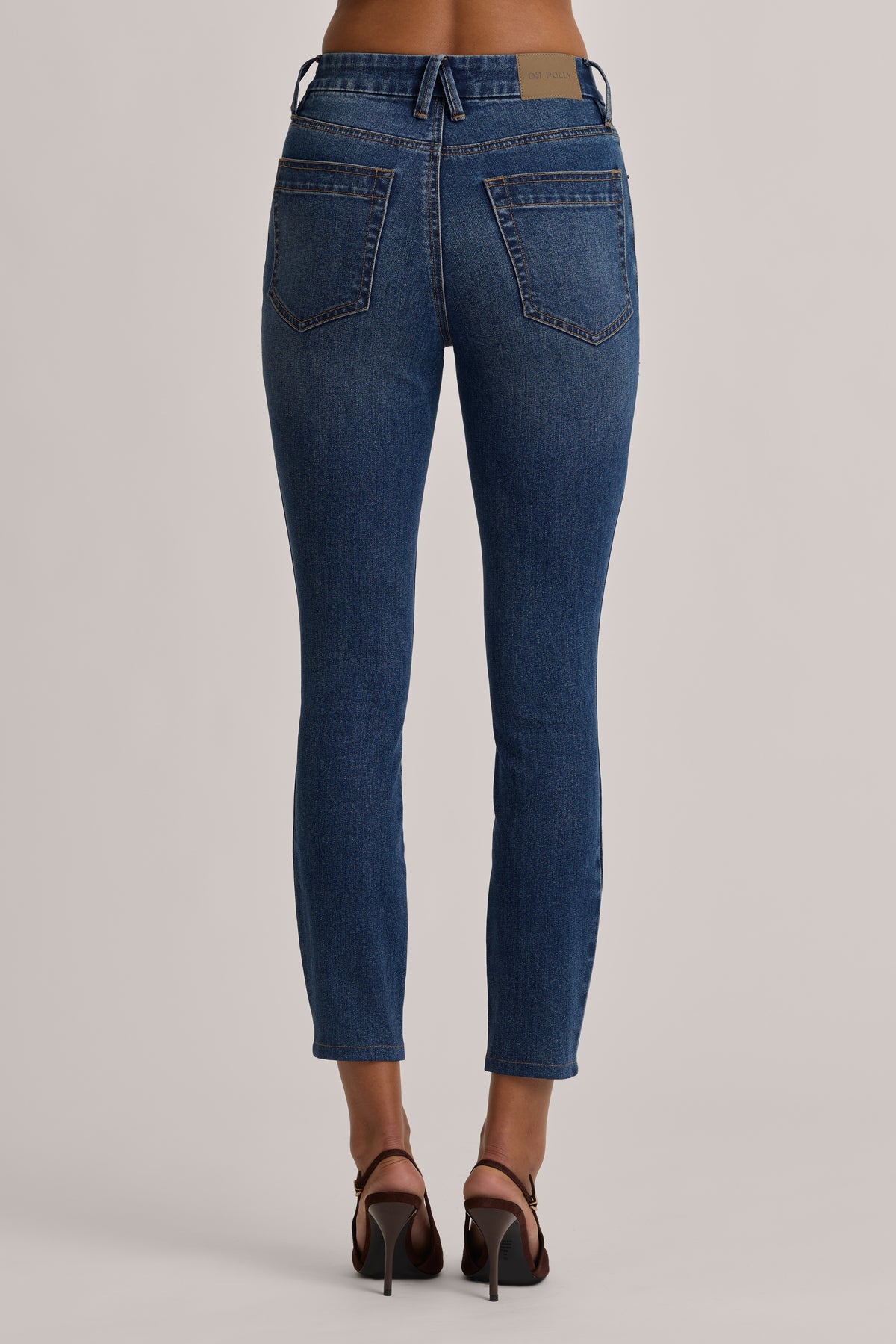 High-Rise Cropped Skinny Jeans in Mid Wash