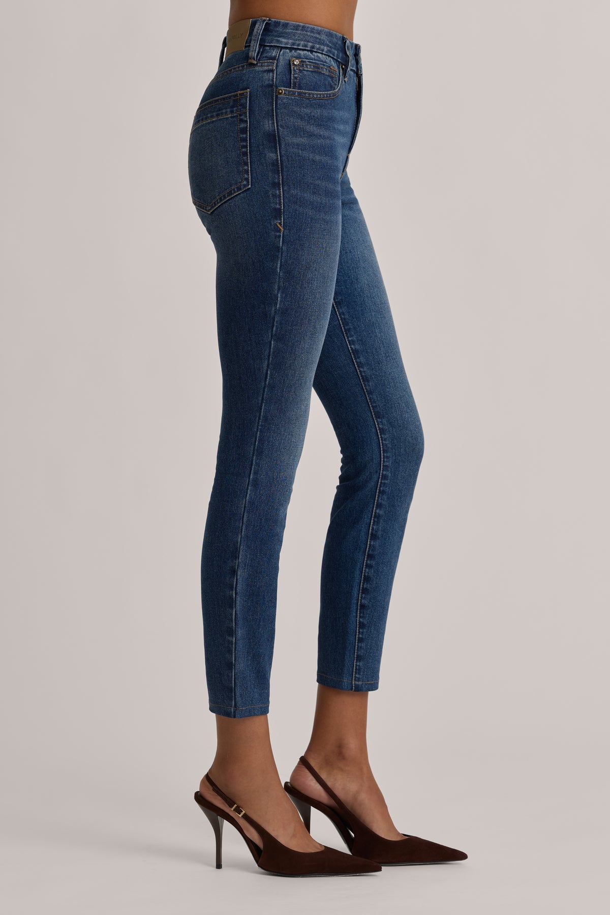 High-Rise Cropped Skinny Jeans in Mid Wash