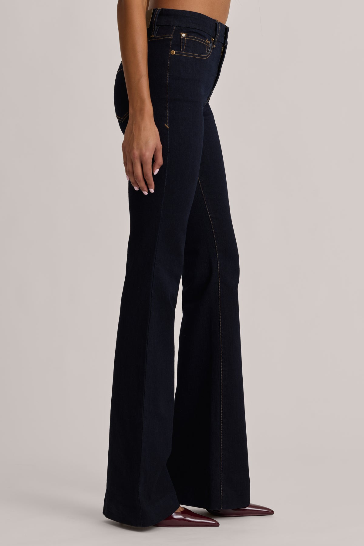 High-Rise Flared Jeans in Dark Wash