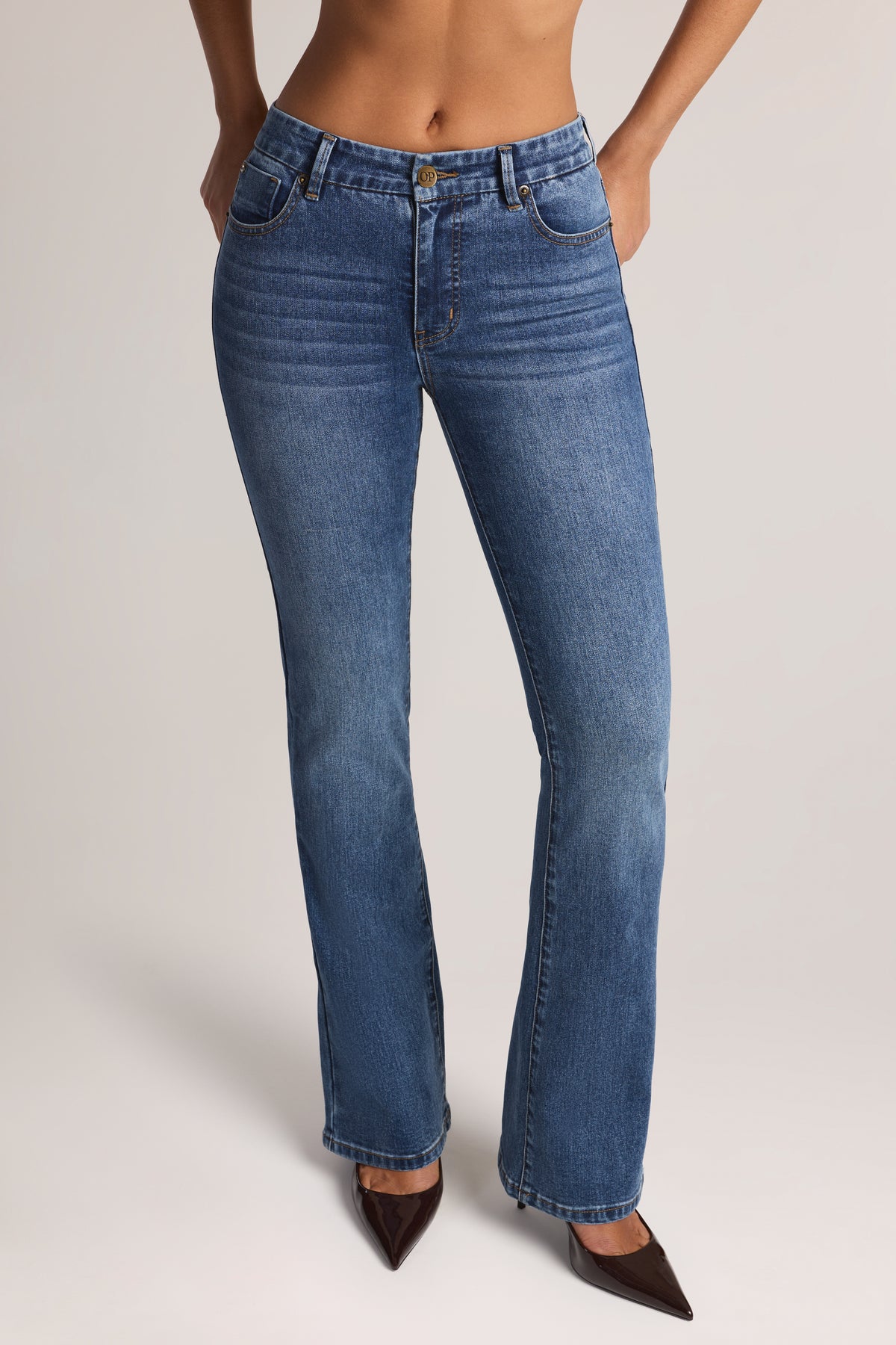 High-Rise Bootcut Jeans in Mid Wash
