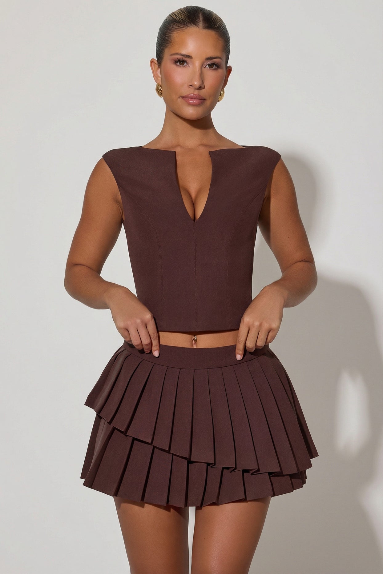 Layered Pleated Low-Rise Mini Skirt in Chocolate Brown - 7