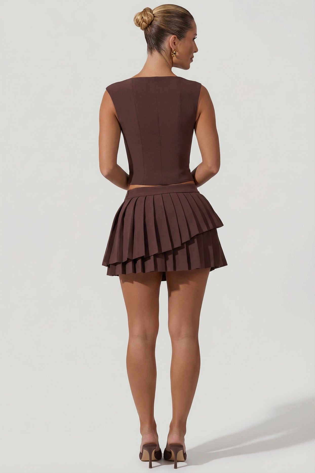 Layered Pleated Low-Rise Mini Skirt in Chocolate Brown - 2