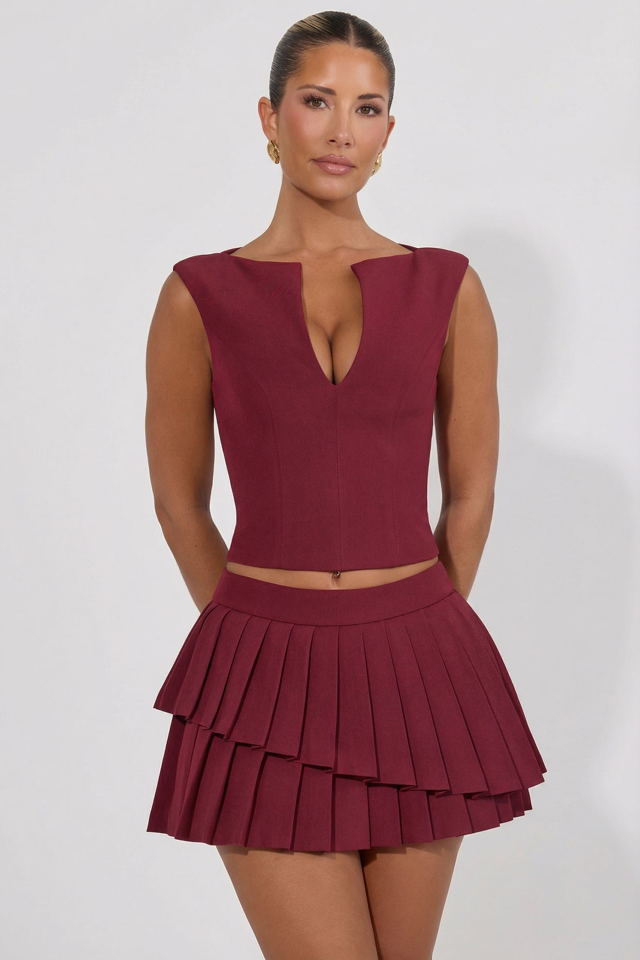 Layered Pleated Low-Rise Mini Skirt in Wine Red - 7