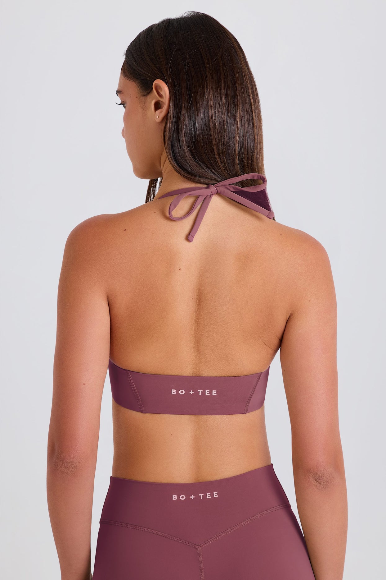 Scoop-Neck Halterneck Sports Bra in Acai - 4