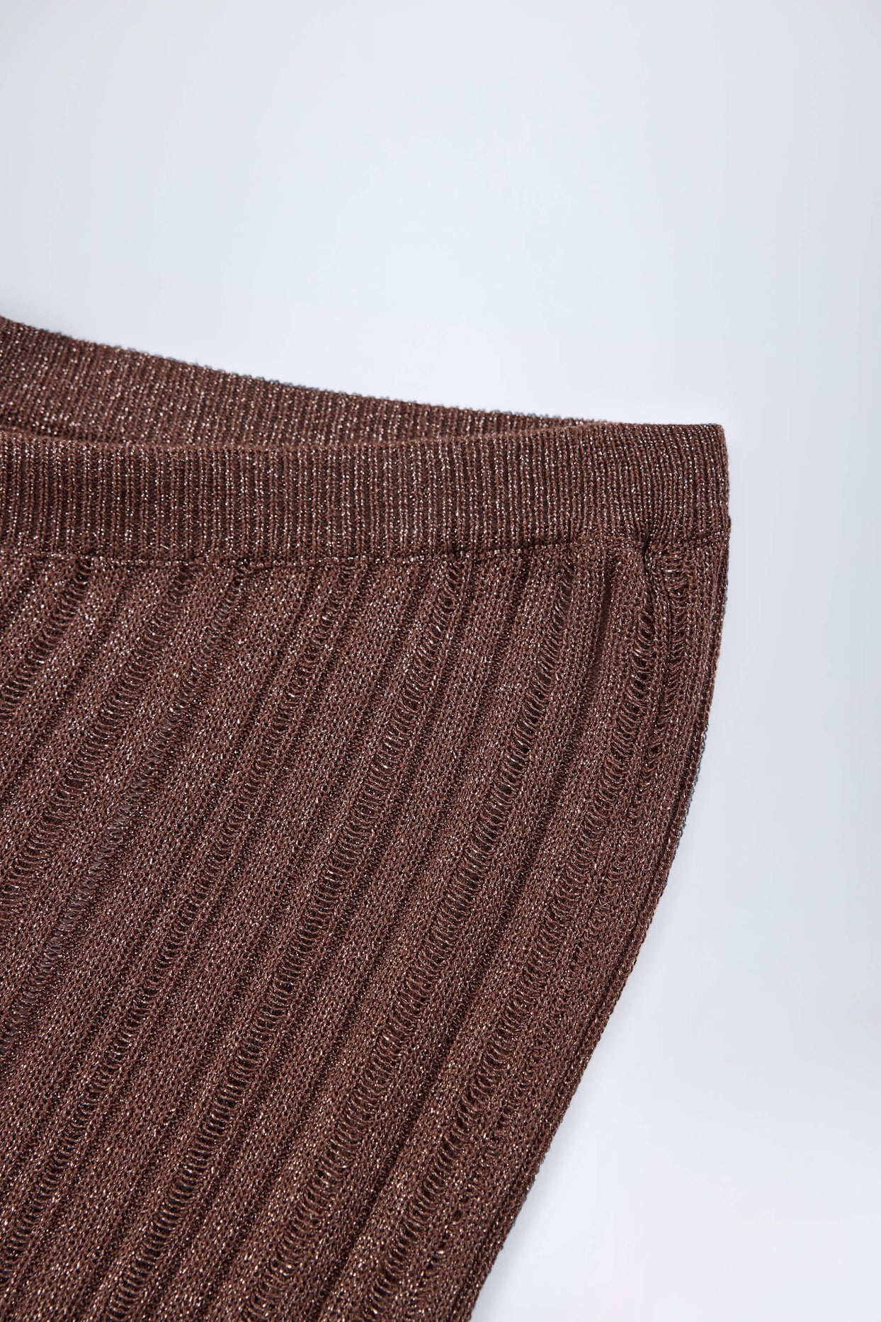 Mid-Rise Flared Trousers in Bronze - 5