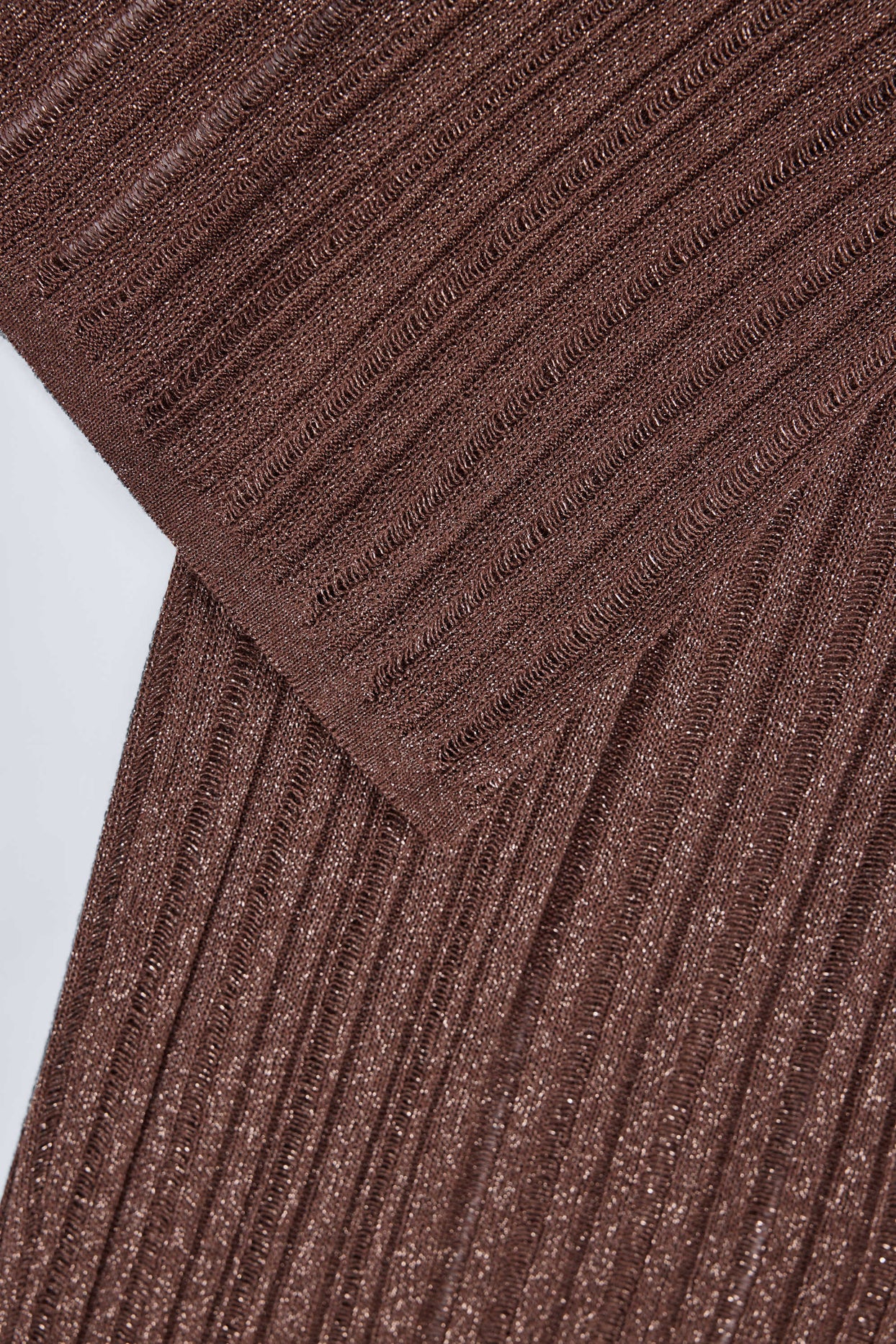 Mid-Rise Flared Trousers in Bronze - 6