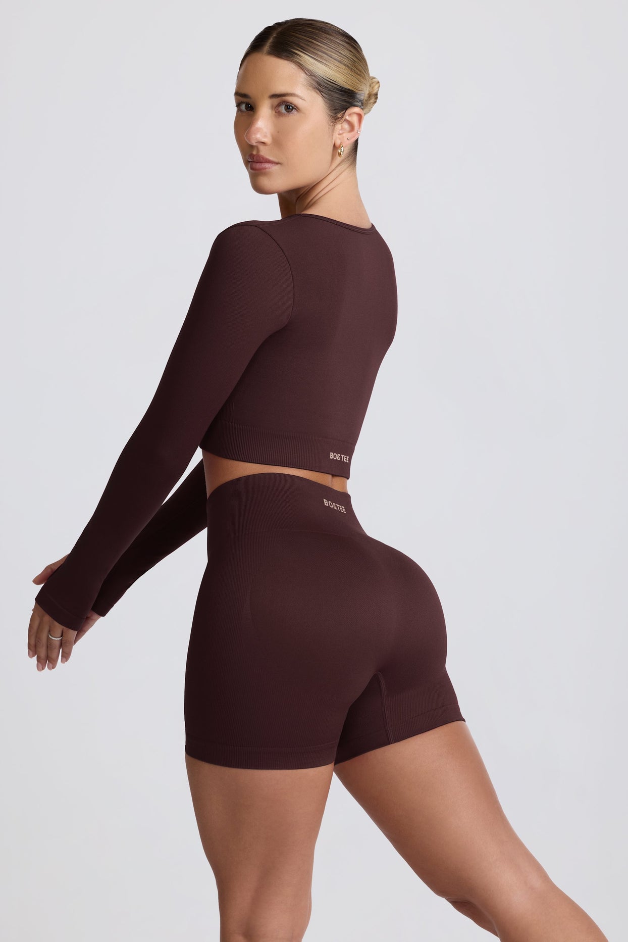 Super Sculpt Seamless Long-Sleeve Crop Top in Chocolate - 10