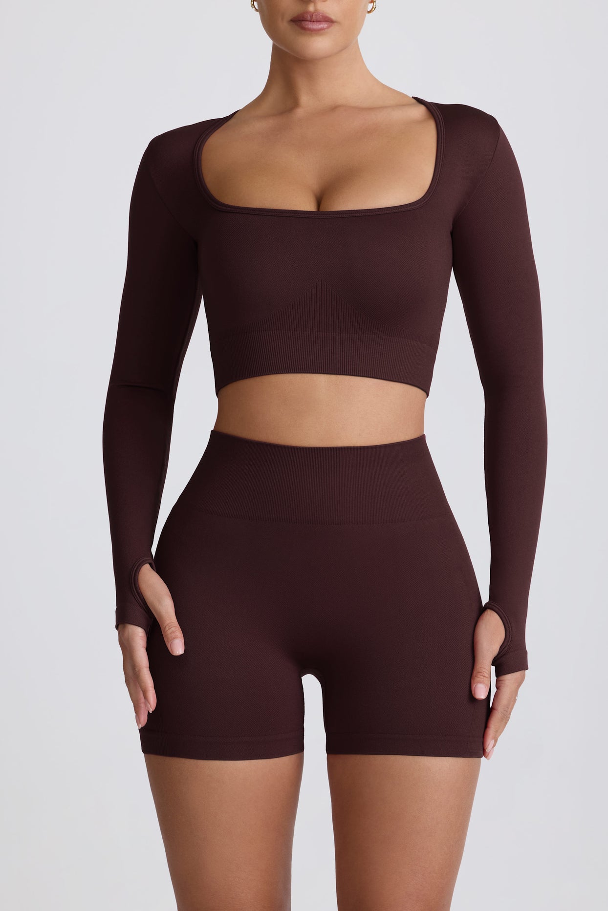 Super Sculpt Seamless Long-Sleeve Crop Top in Chocolate - 5