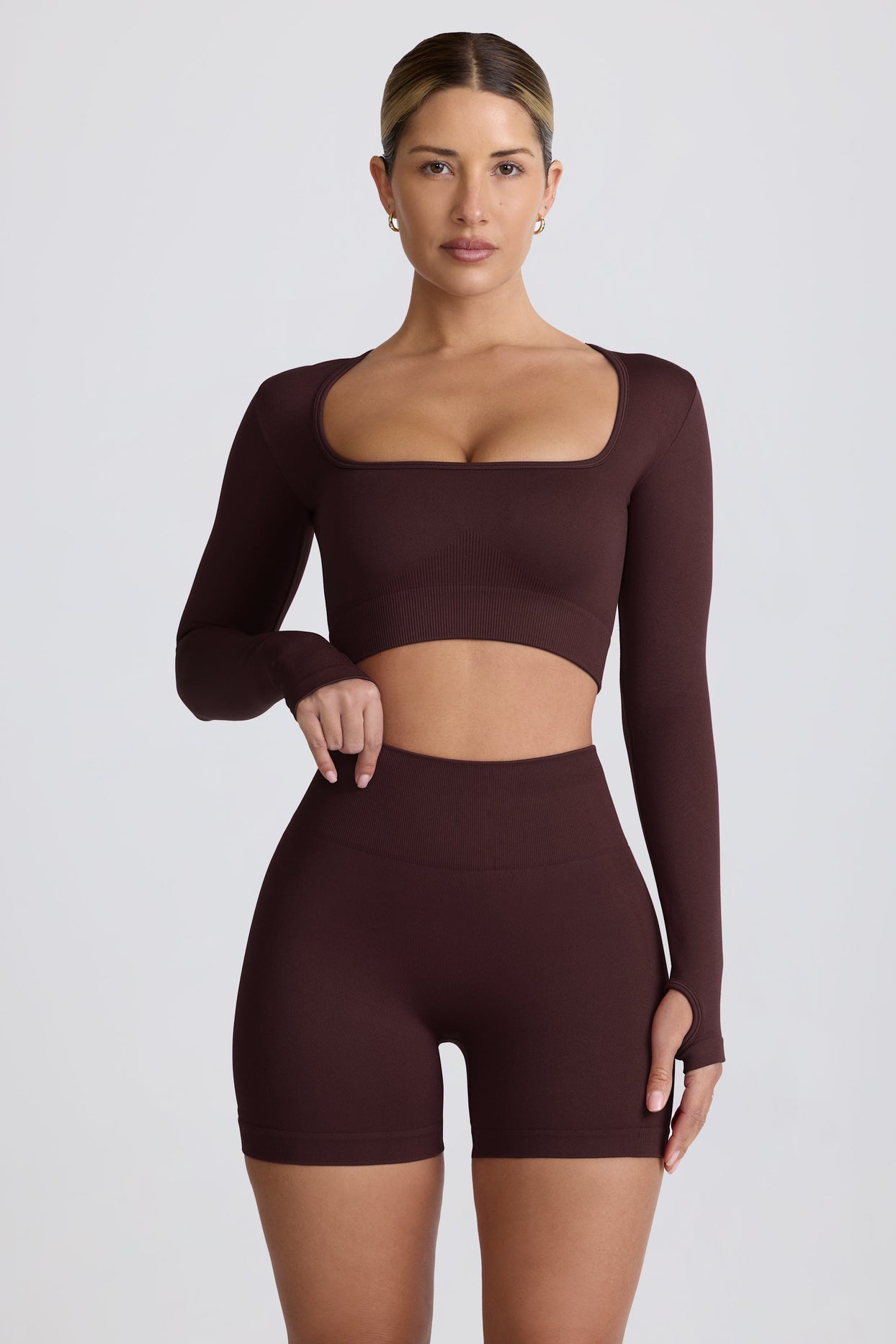 Super Sculpt Seamless Long-Sleeve Crop Top in Chocolate - 7