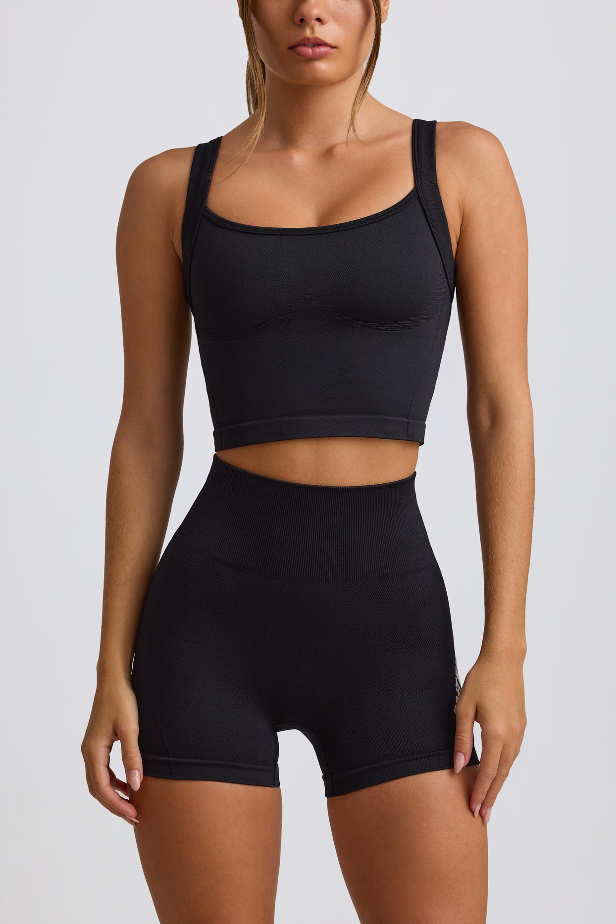 Super Sculpt Seamless Longline Camisole Top in Black - 5