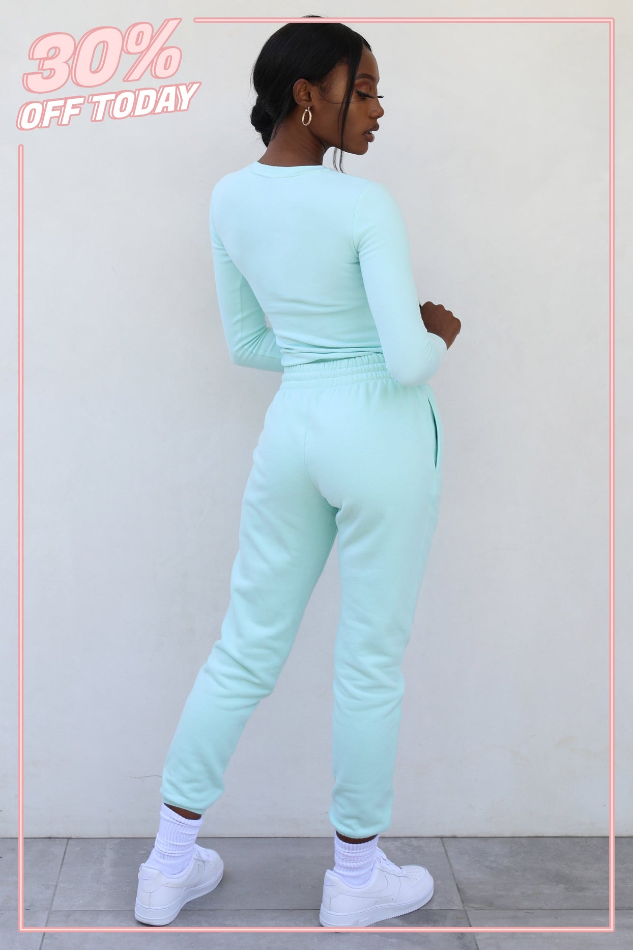 On The Run Classic Joggers in Mint