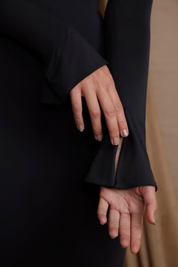 Long Sleeve Off The Shoulder Maxi Dress in Black