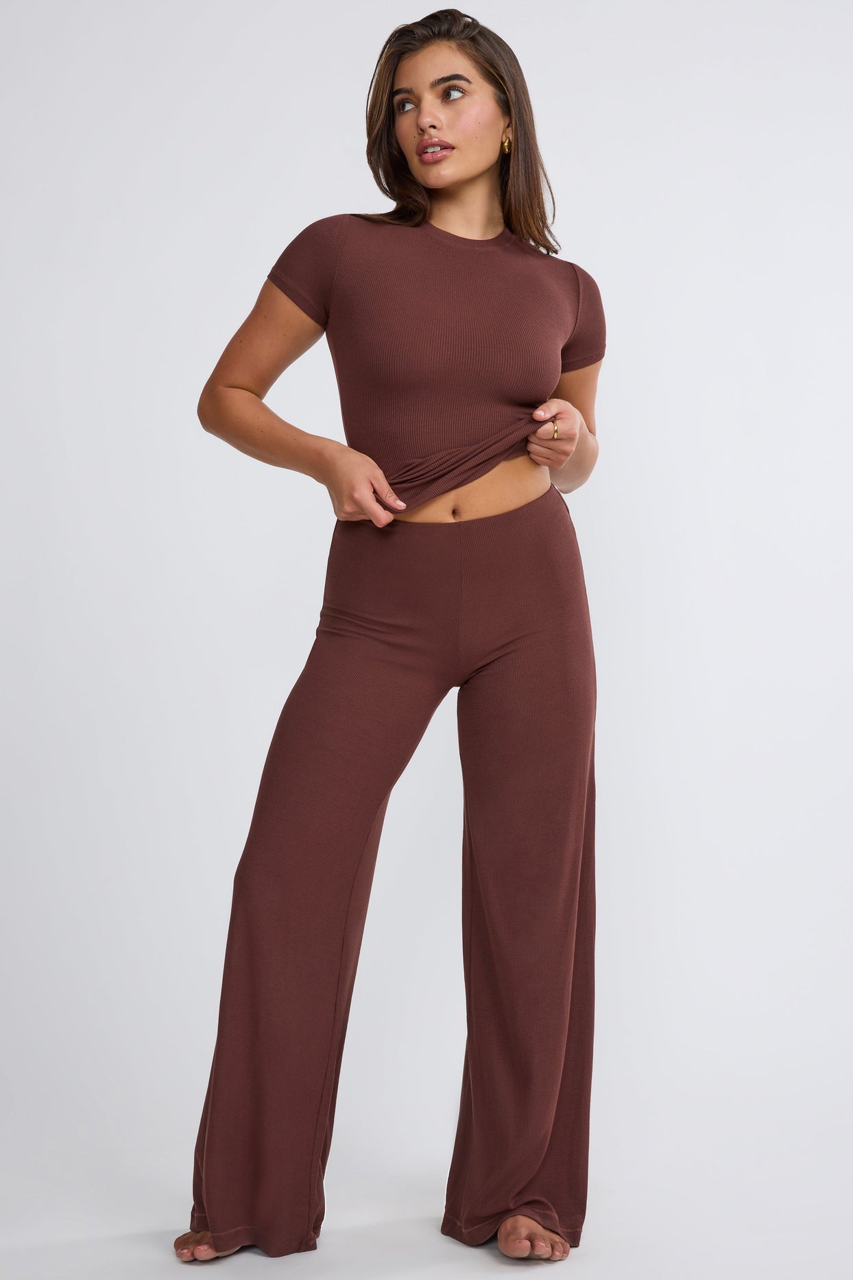 Petite Mid Rise Wide Leg Trouser in Chocolate