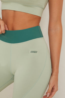 Contrast Waist Cycle Shorts in Green